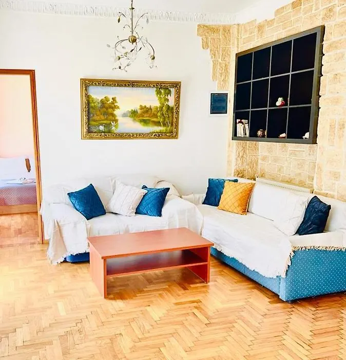 Neoclassical 2Bed in Kallimarmaro-1